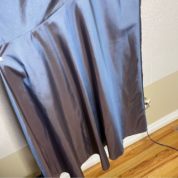 JS Collections 2pc Iridescent Ruched Taffeta Bolero + Gown 14 - Picture 5 of 7